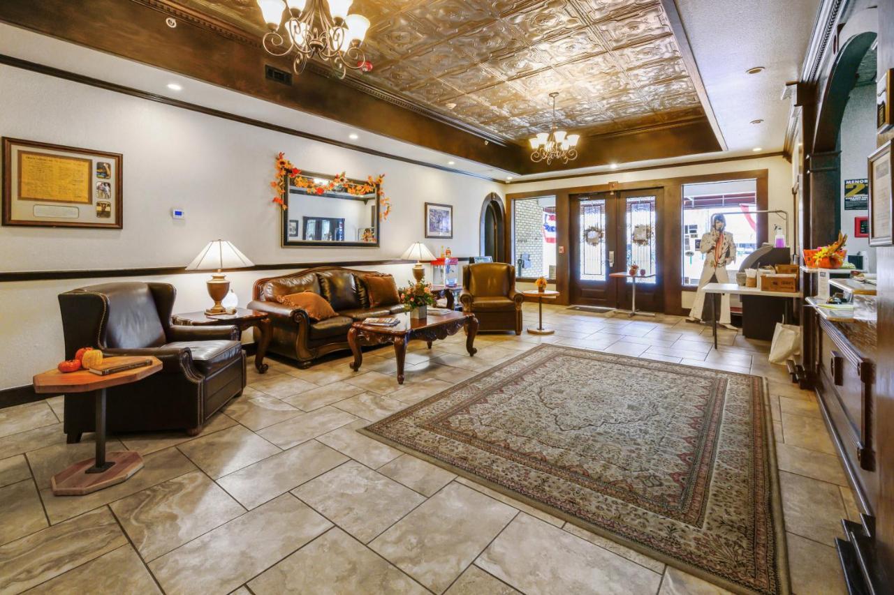 Hotel The Alcalde By Oyo